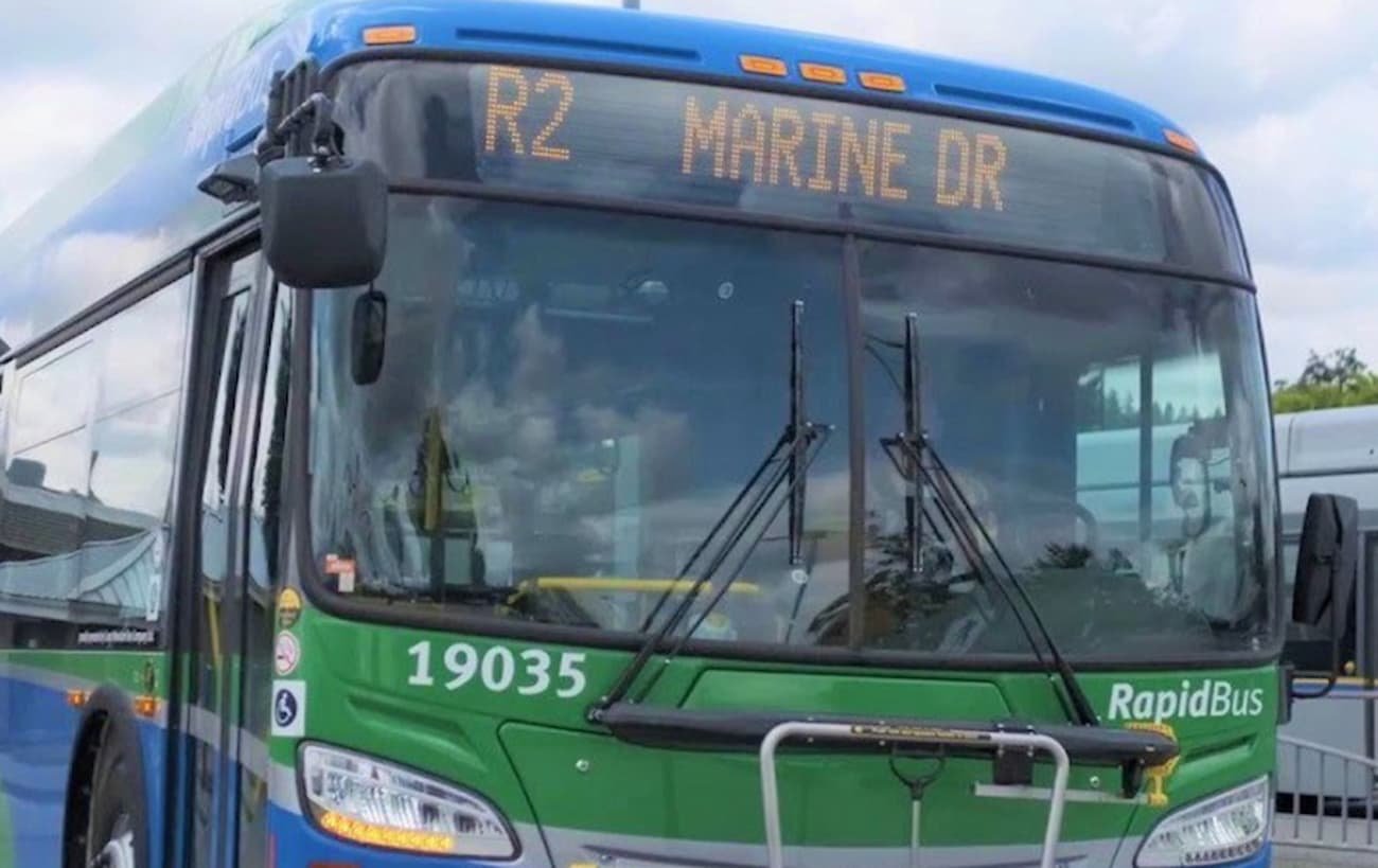 Marine drive rapid bus in North Vancouver